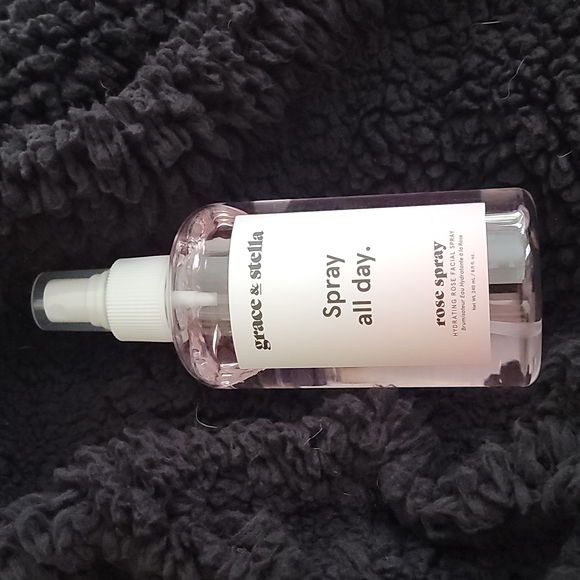 Grace & Stella Rose Spray - Picture 2 of 2